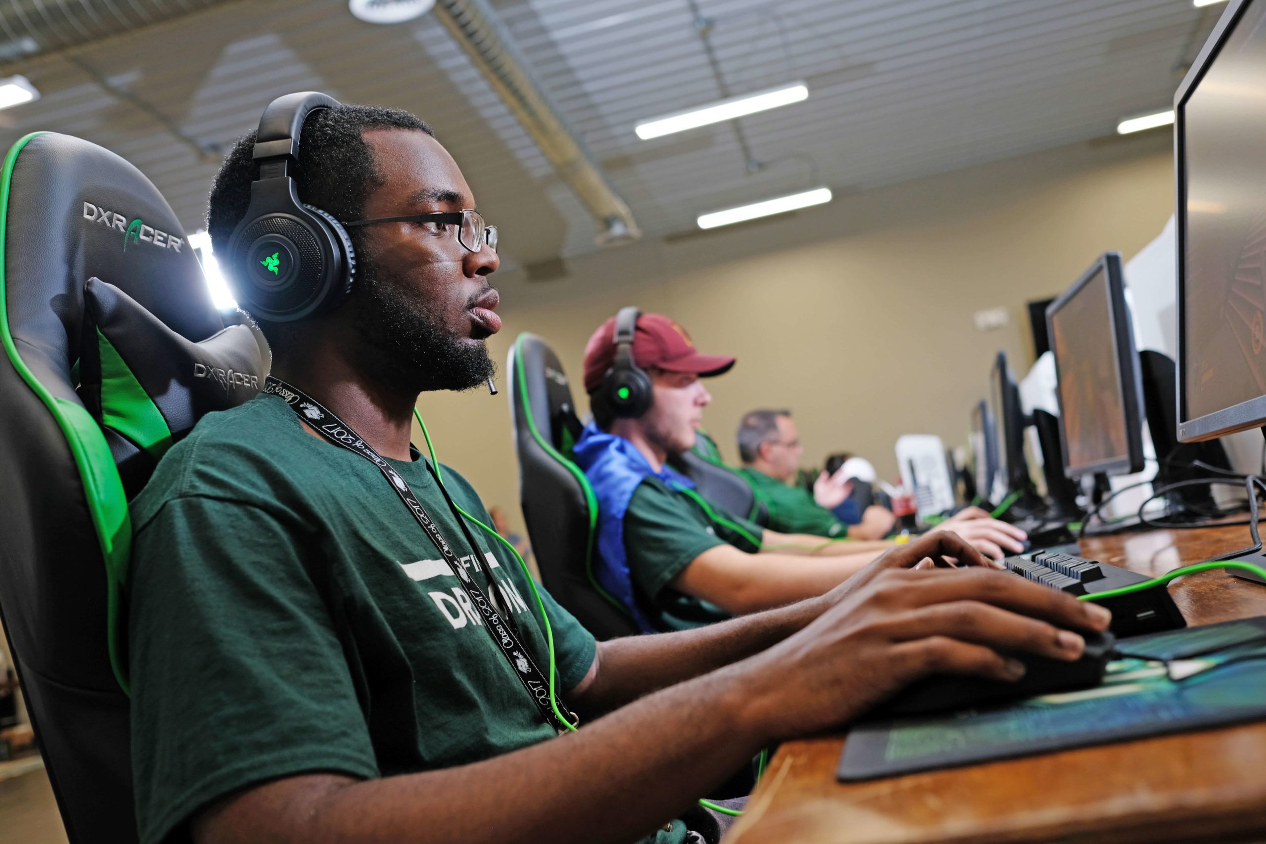 Esports team practicing together online